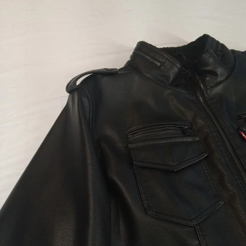 Levis levi men